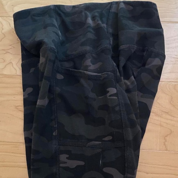 Camo Zenergy Leggings - Picture 2 of 2